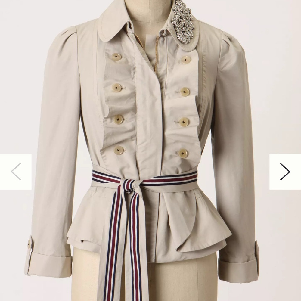Elegant Beige Women's Jacket with Embellished Collar